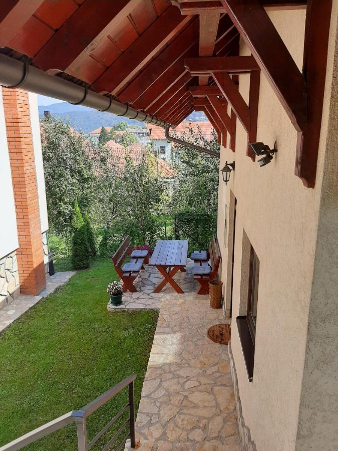 Apartmani Ogi I Ana Баина-Башта Экстерьер фото